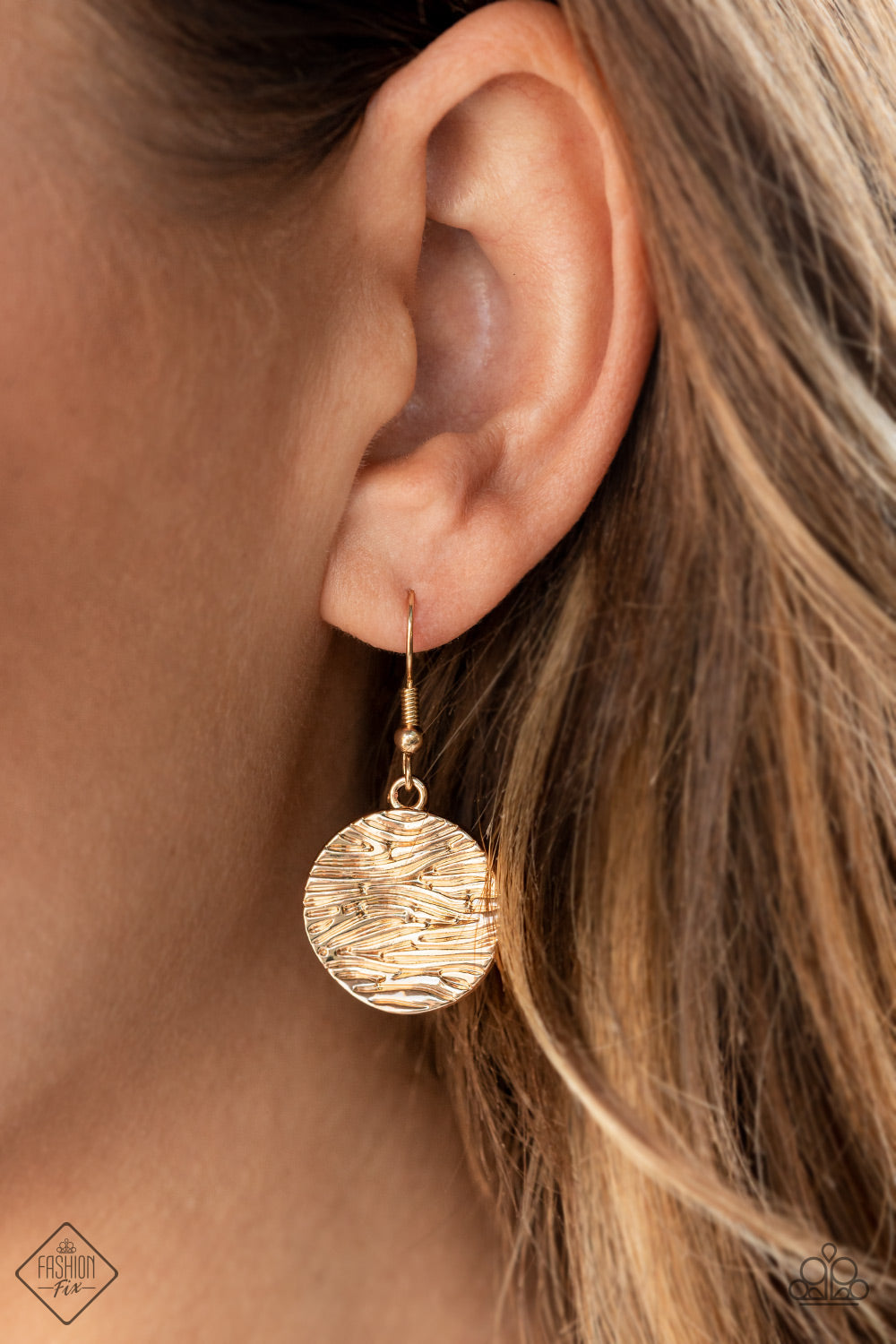 âCirculating Shimmer - Gold