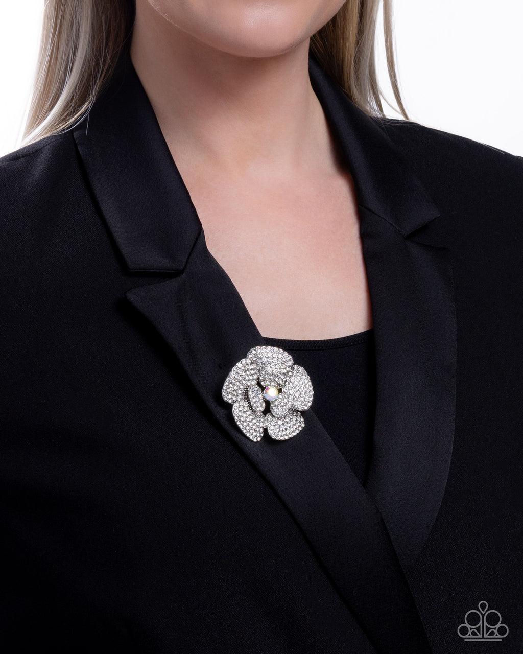 Festive Flourish - White