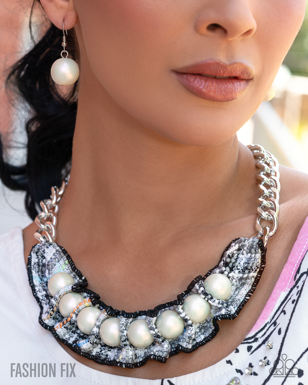 Timeless Tweed - Black